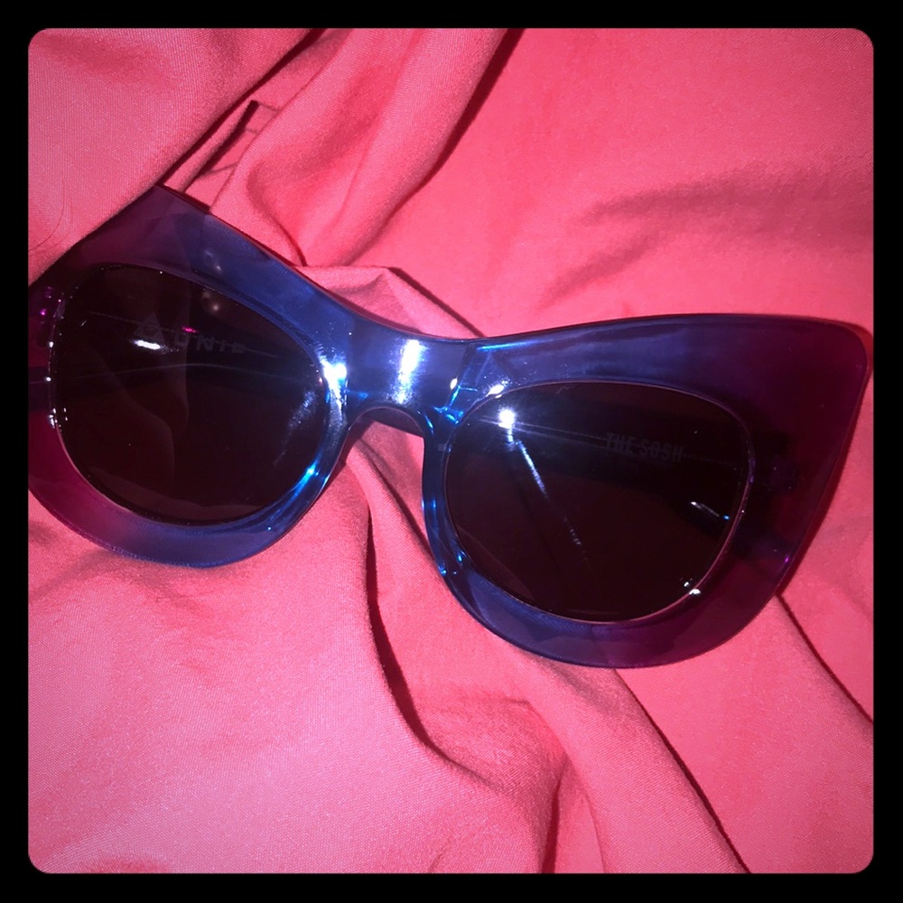 UNIF PURPLE & BLUE OMBRÉ CAT EYE GLASSES